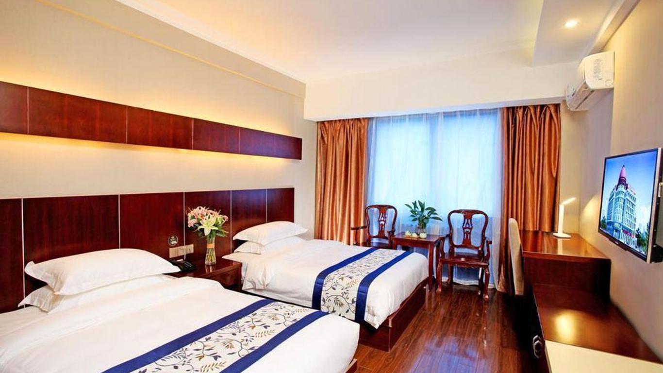 Ganjin Hotel