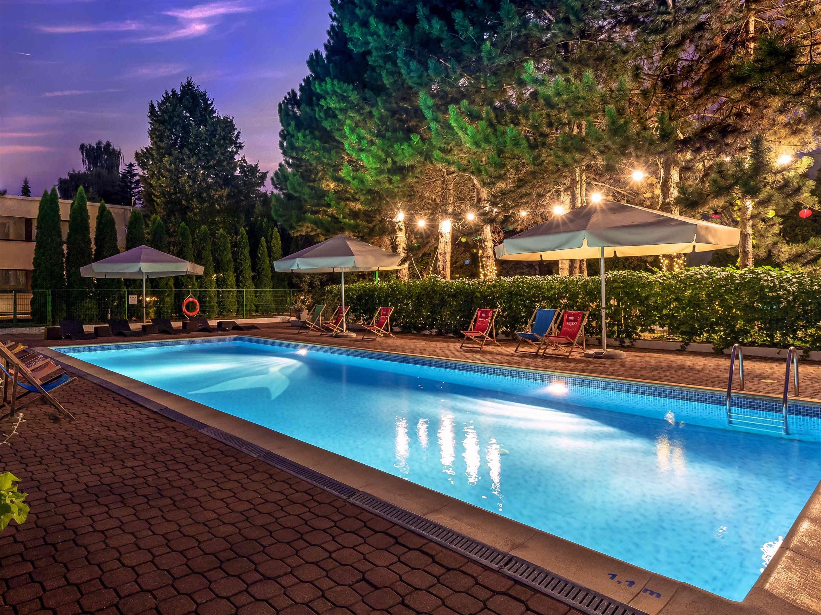 בריכה תמונה