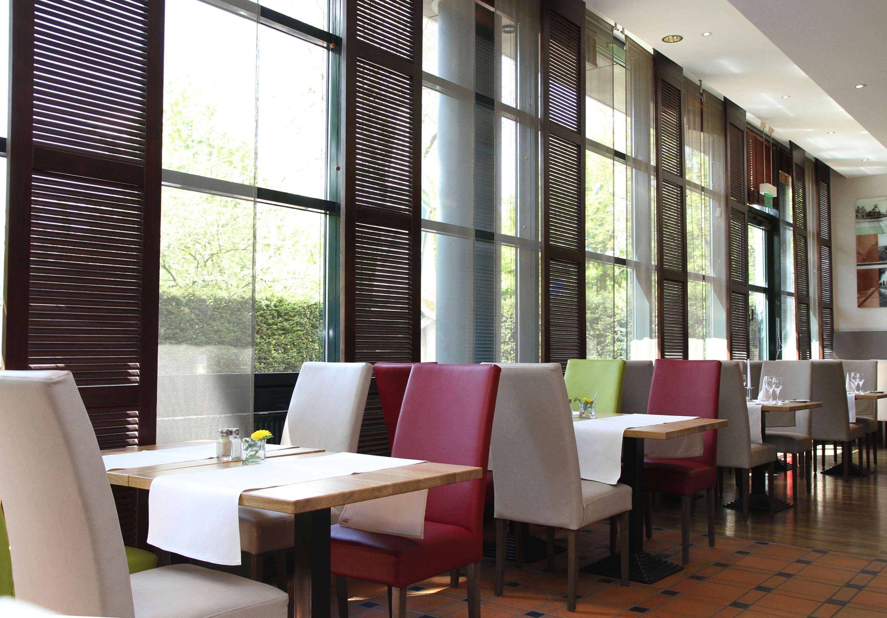 מסעדה תמונה