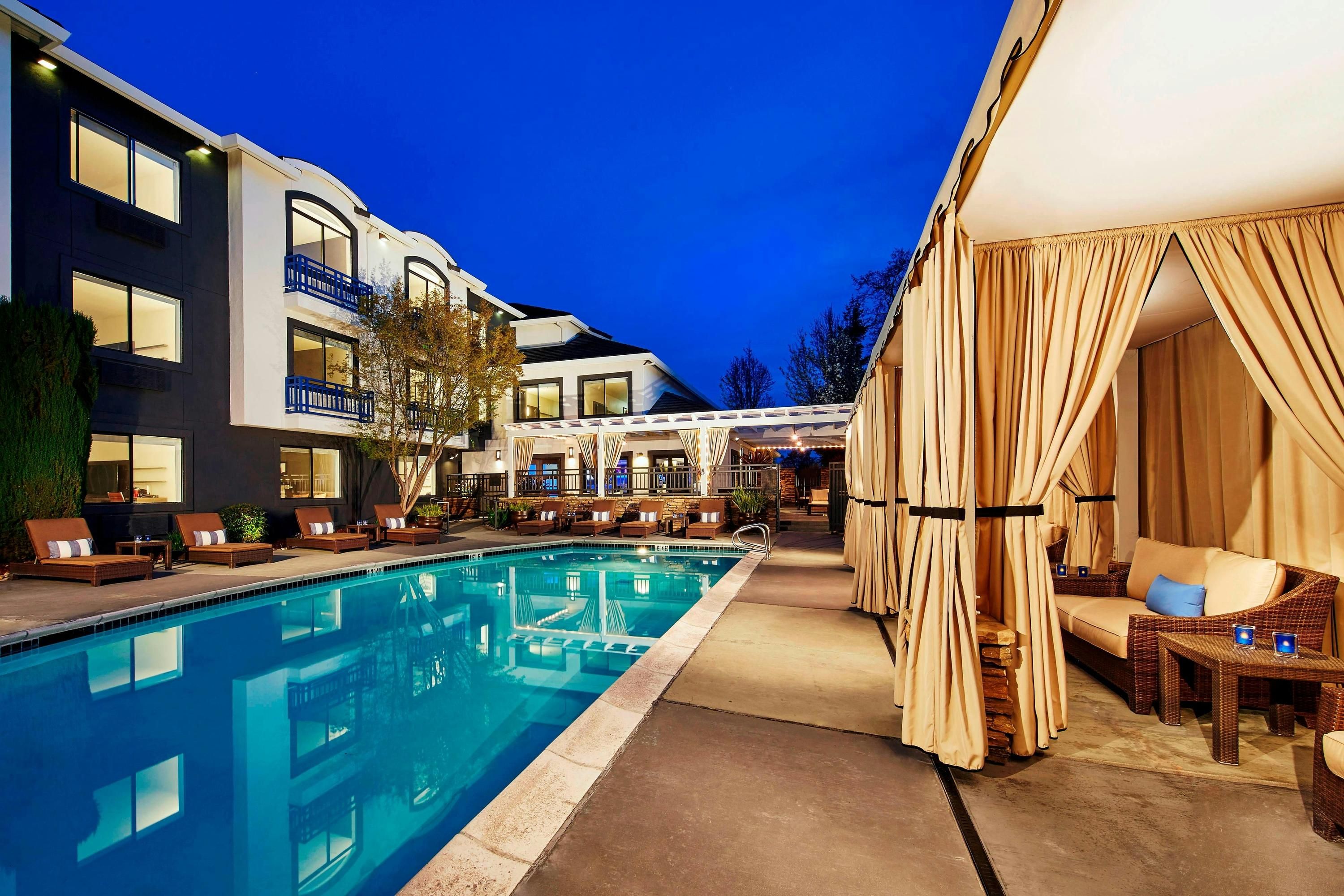 בריכה תמונה