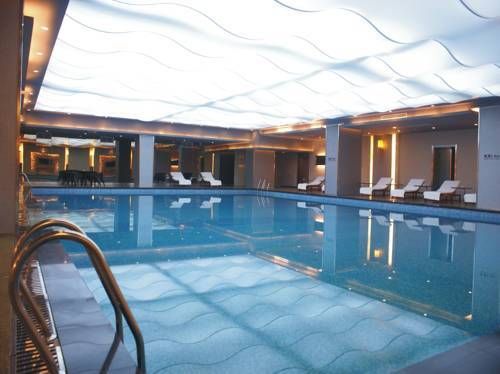 בריכה תמונה