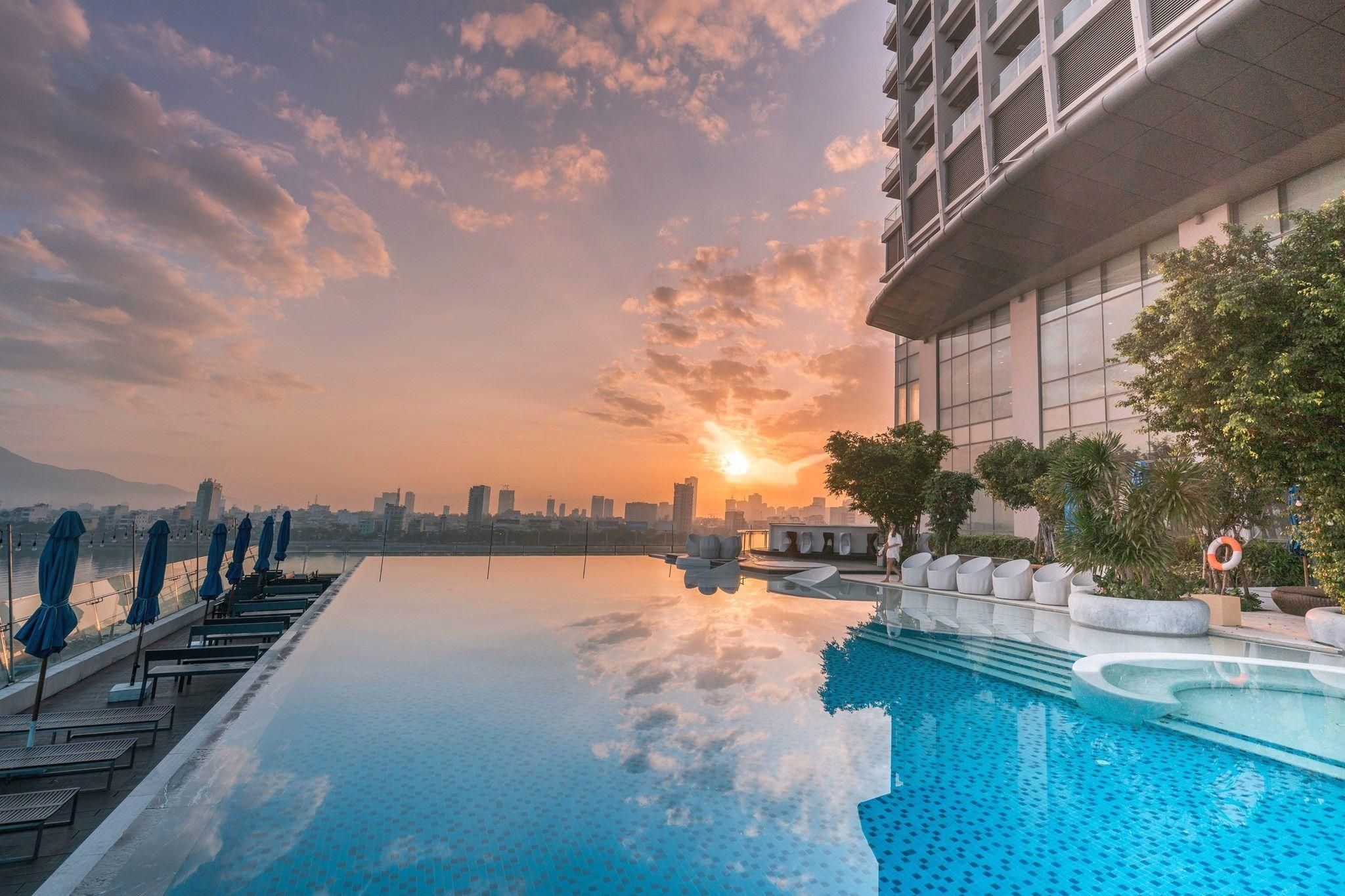 בריכה תמונה