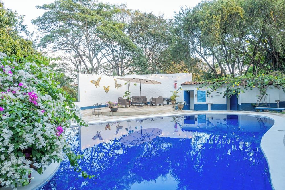 בריכה תמונה