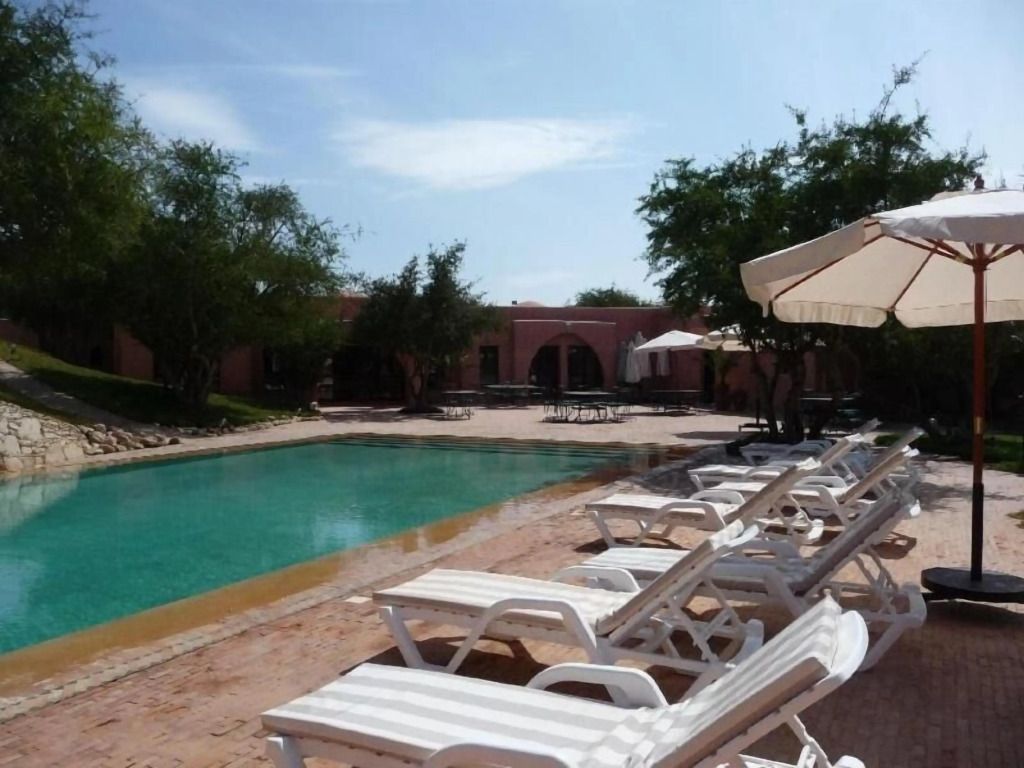 בריכה תמונה