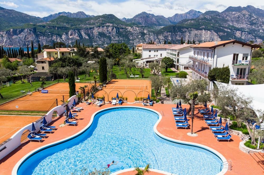 בריכה תמונה