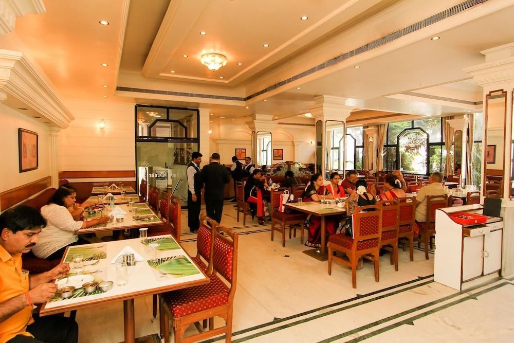 מסעדה תמונה