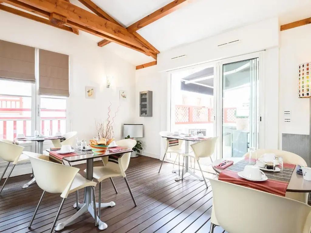 חדר אוכל תמונה