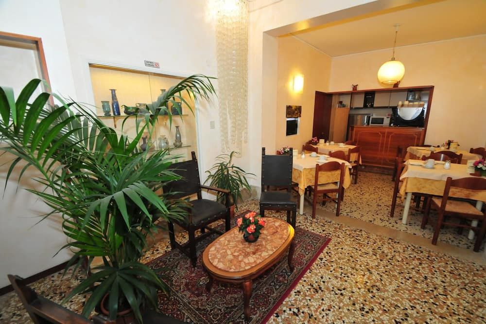 מסעדה תמונה