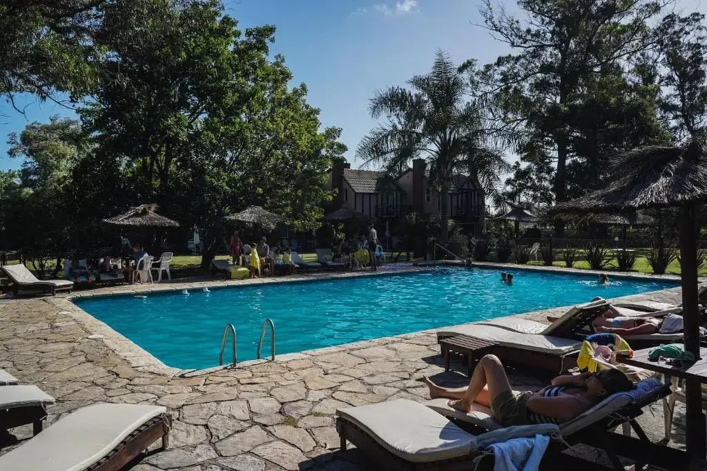 בריכה תמונה