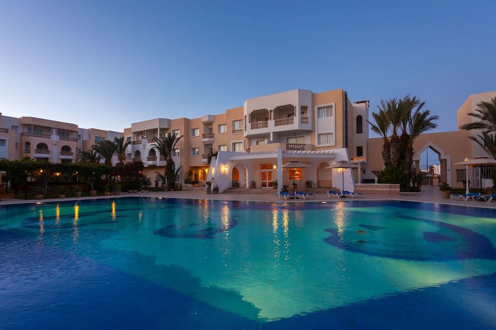 בריכה תמונה