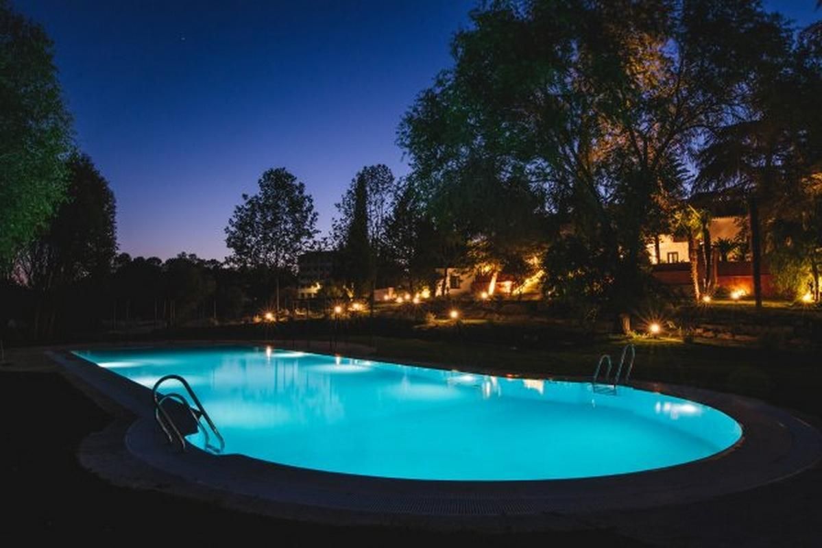 בריכה תמונה