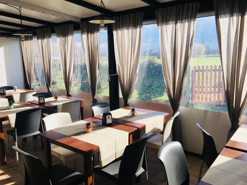 מסעדה תמונה