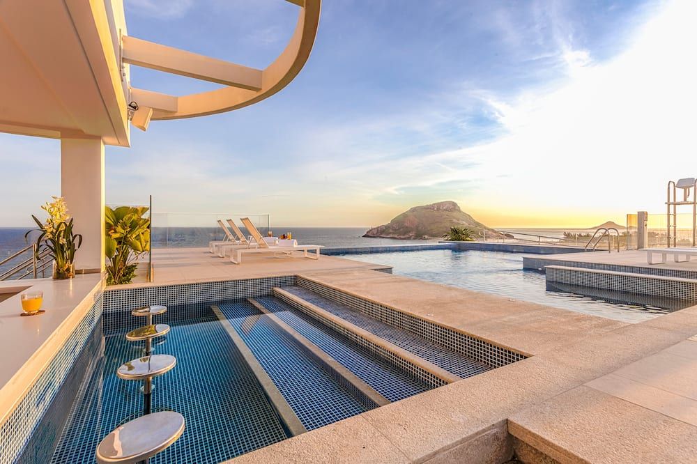 בריכה תמונה