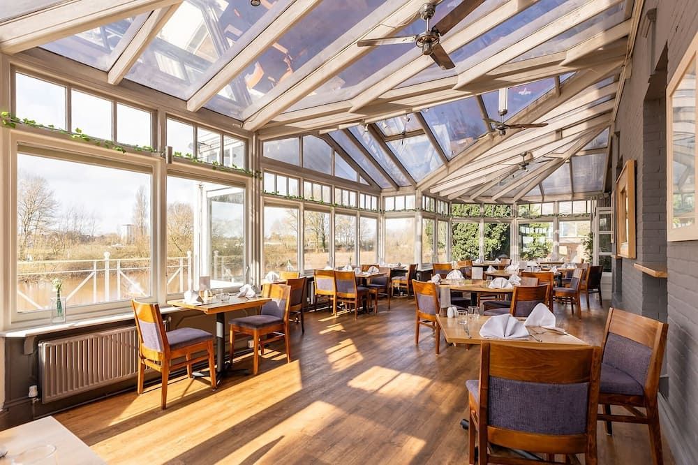 מסעדה תמונה