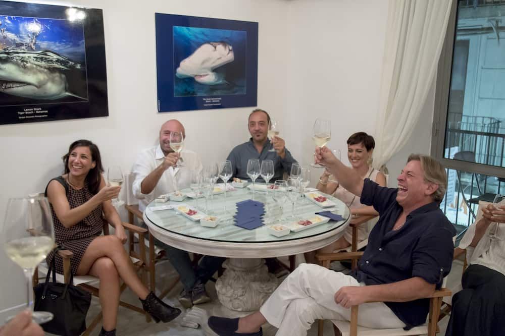 אחר