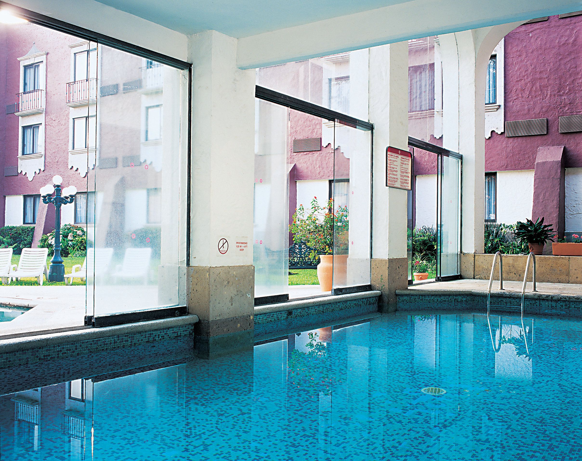 בריכה תמונה