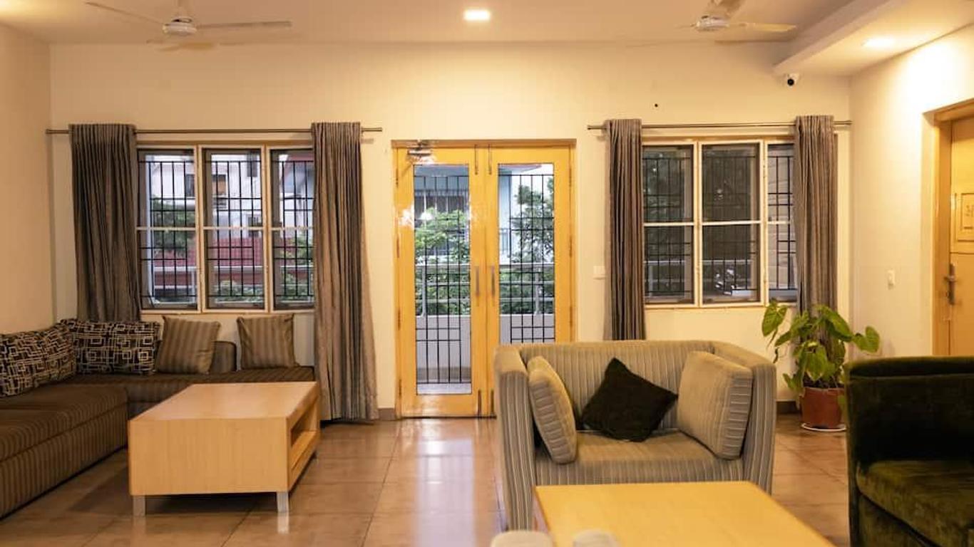 Classic Boutique Hotel & Luxury Service Apartments