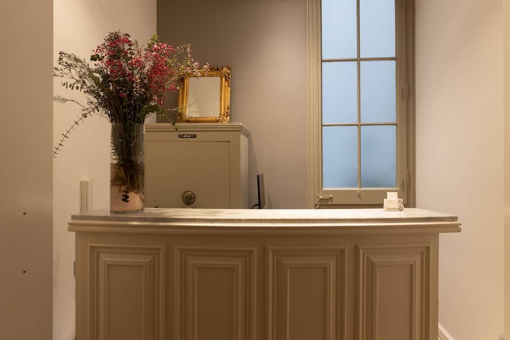 דלפק קבלה תמונה