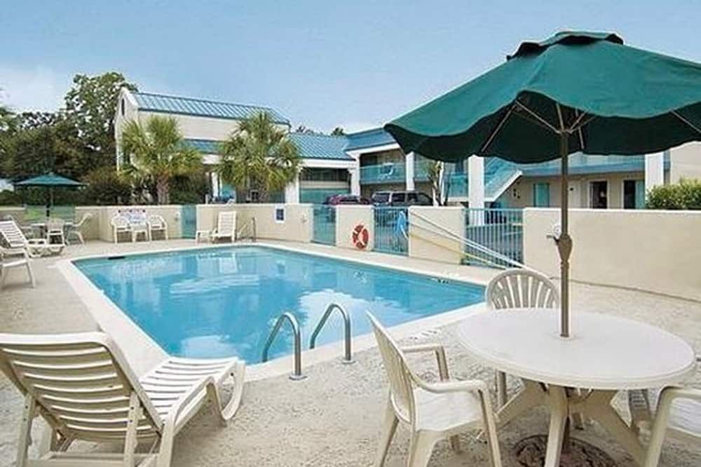 בריכה תמונה