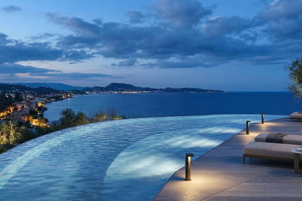 בריכה תמונה