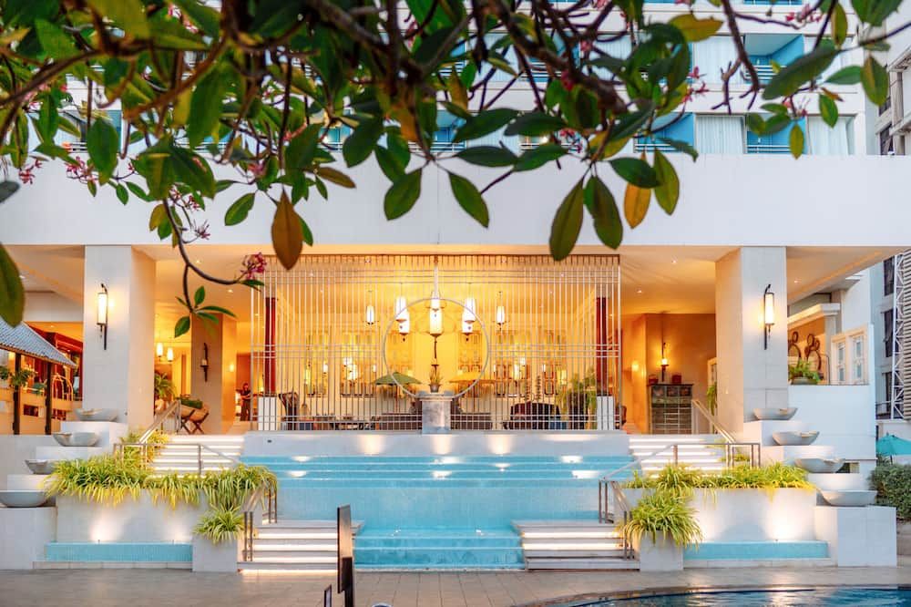 בריכה תמונה