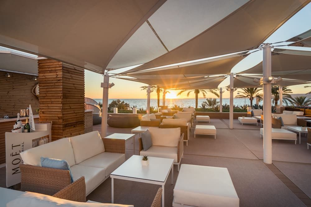 מסעדה תמונה