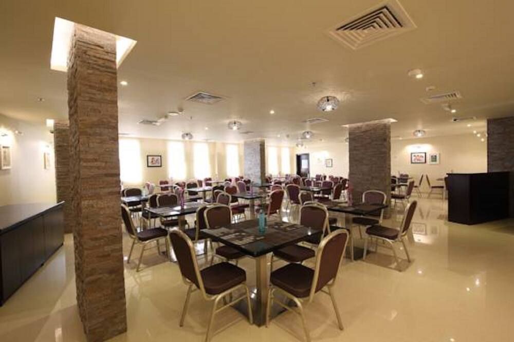 מסעדה תמונה