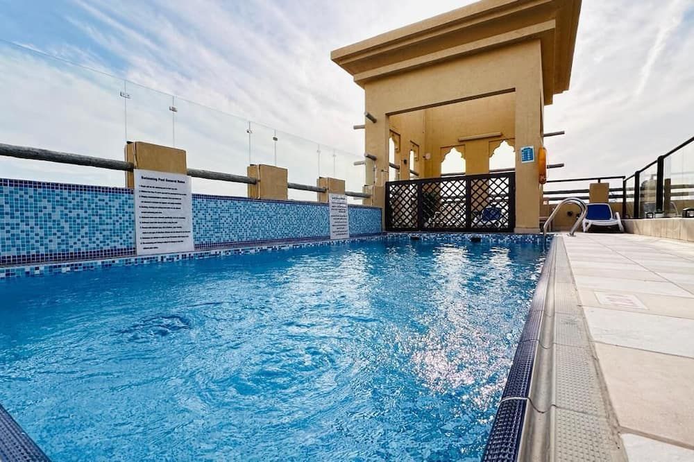 בריכה תמונה