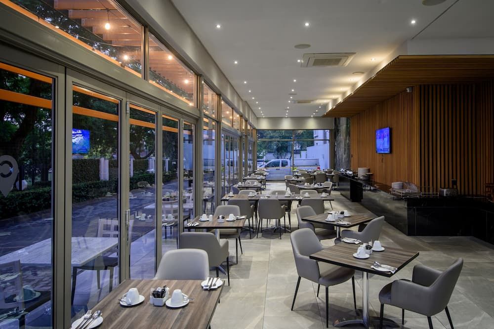 מסעדה תמונה