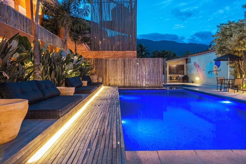 בריכה תמונה