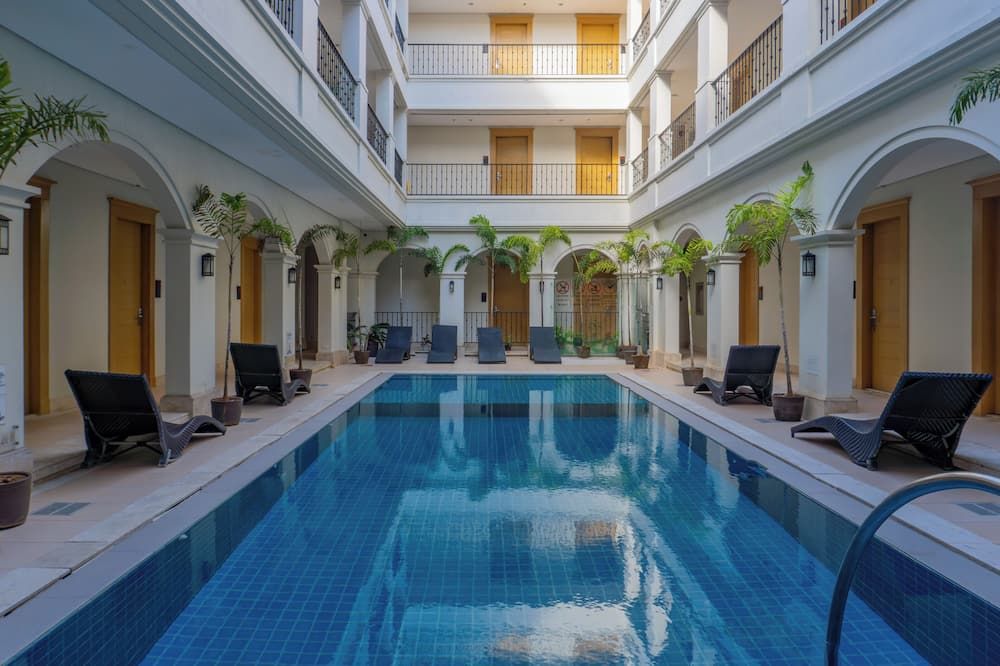 בריכה תמונה