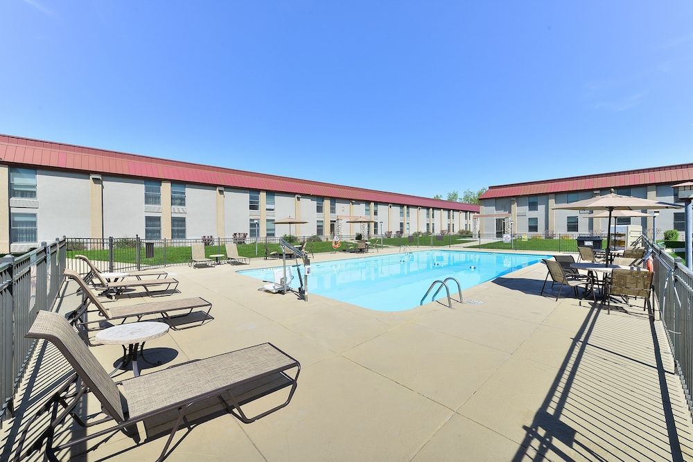 בריכה תמונה