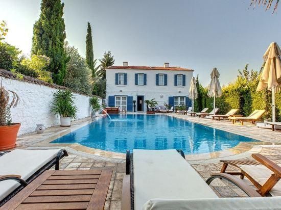 בריכה תמונה