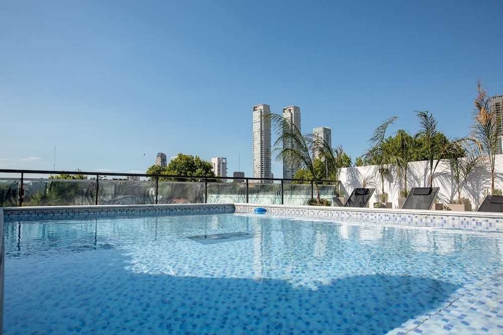 בריכה תמונה