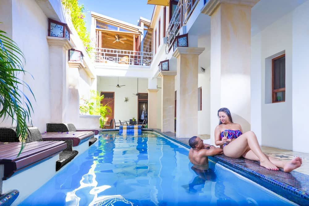 בריכה תמונה