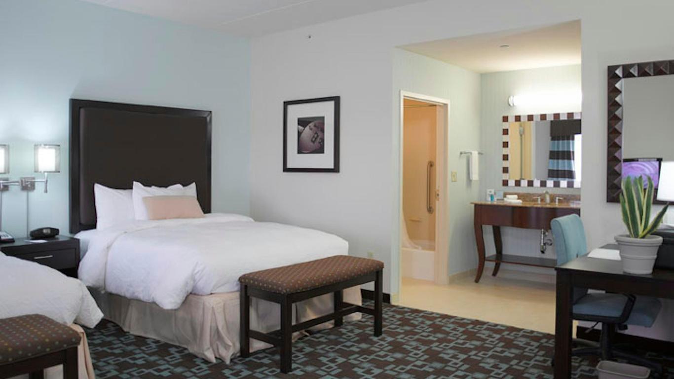Hampton Inn & Suites Nashville @ Opryland