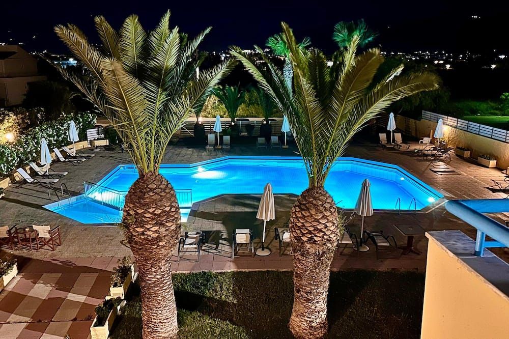 בריכה תמונה