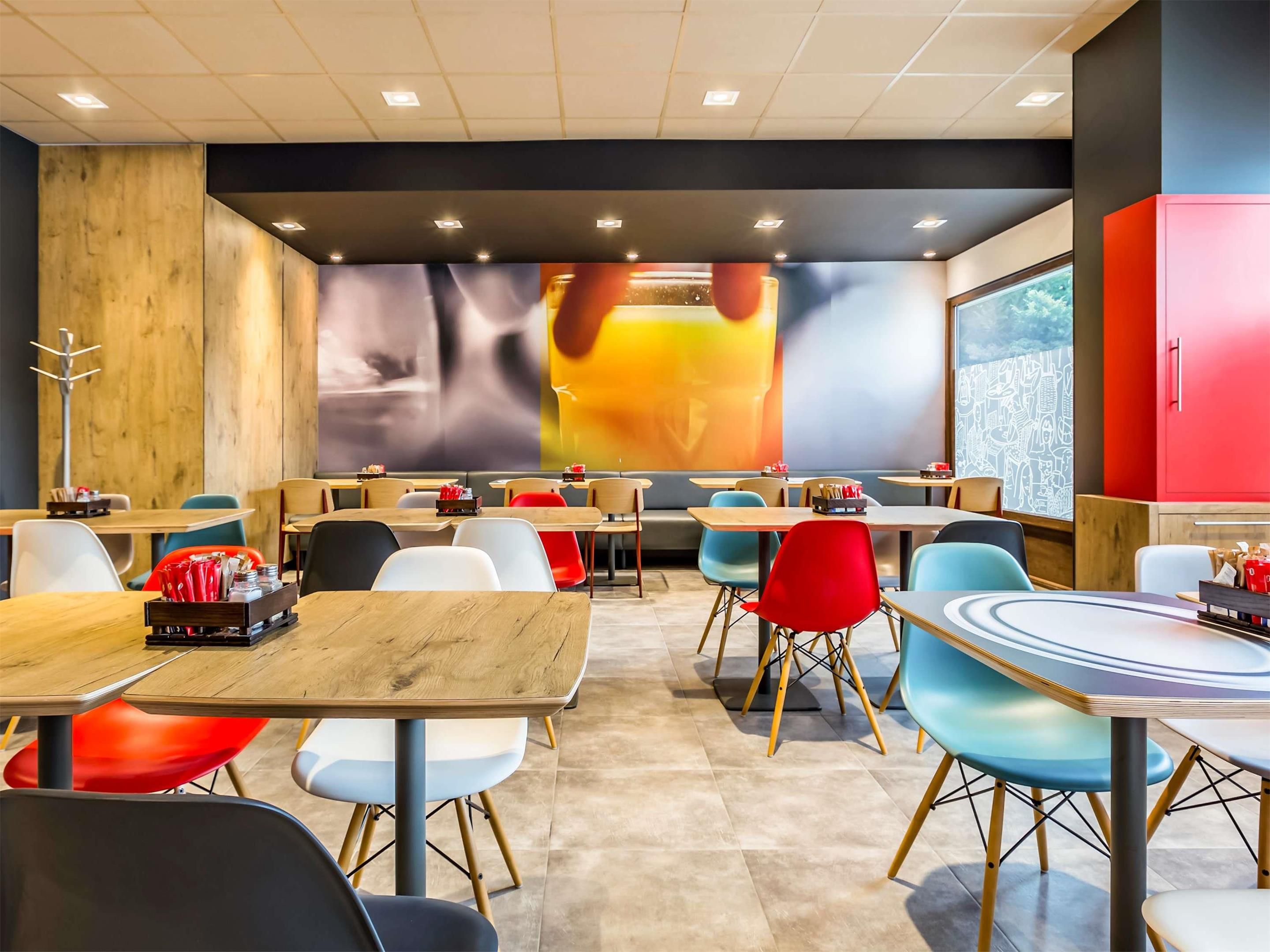 מסעדה תמונה