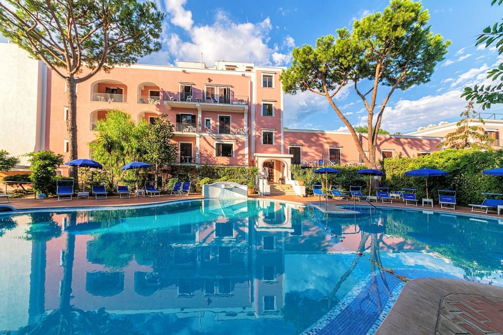 בריכה תמונה