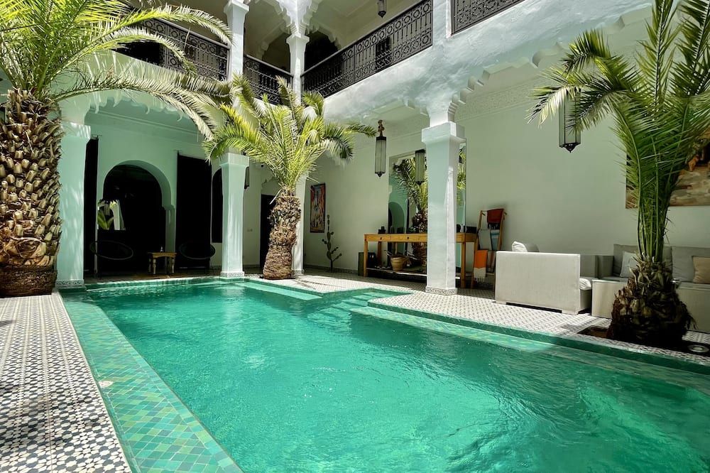 בריכה תמונה