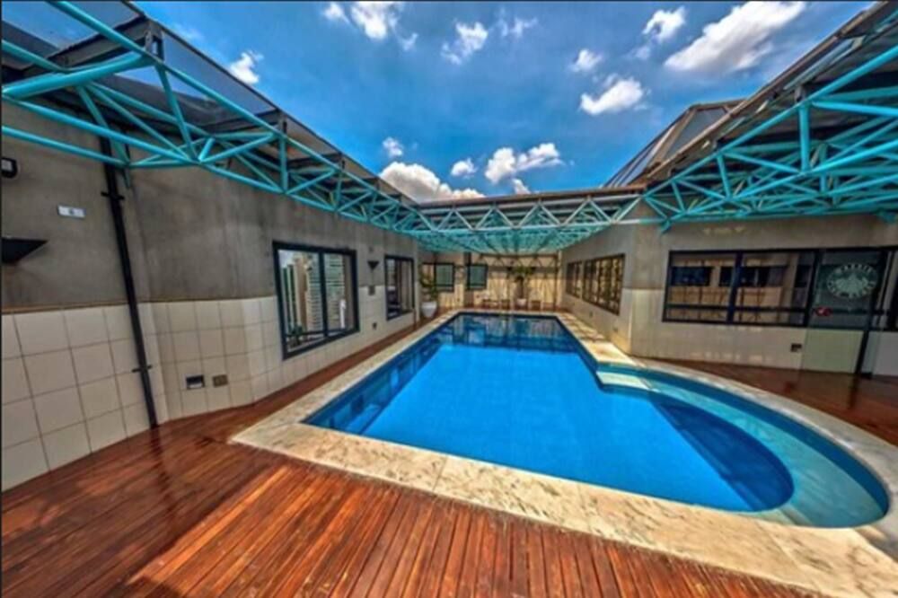 בריכה תמונה