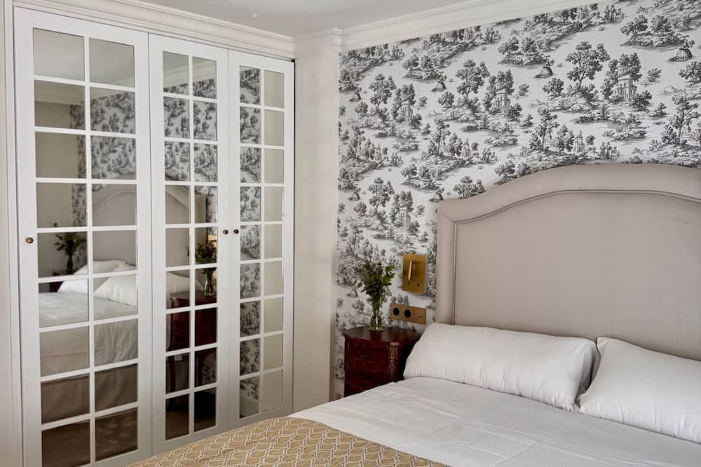 אחר