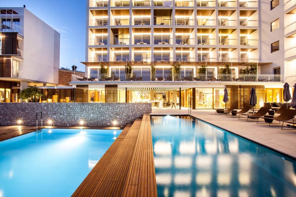 בריכה תמונה