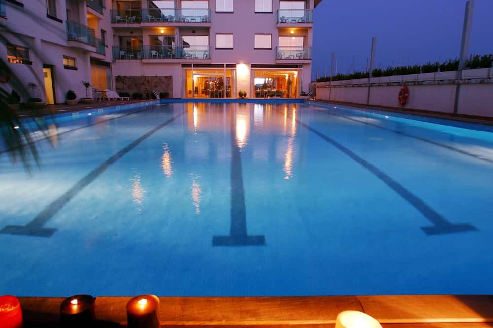 בריכה תמונה