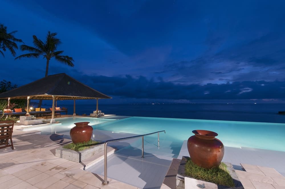 בריכה תמונה