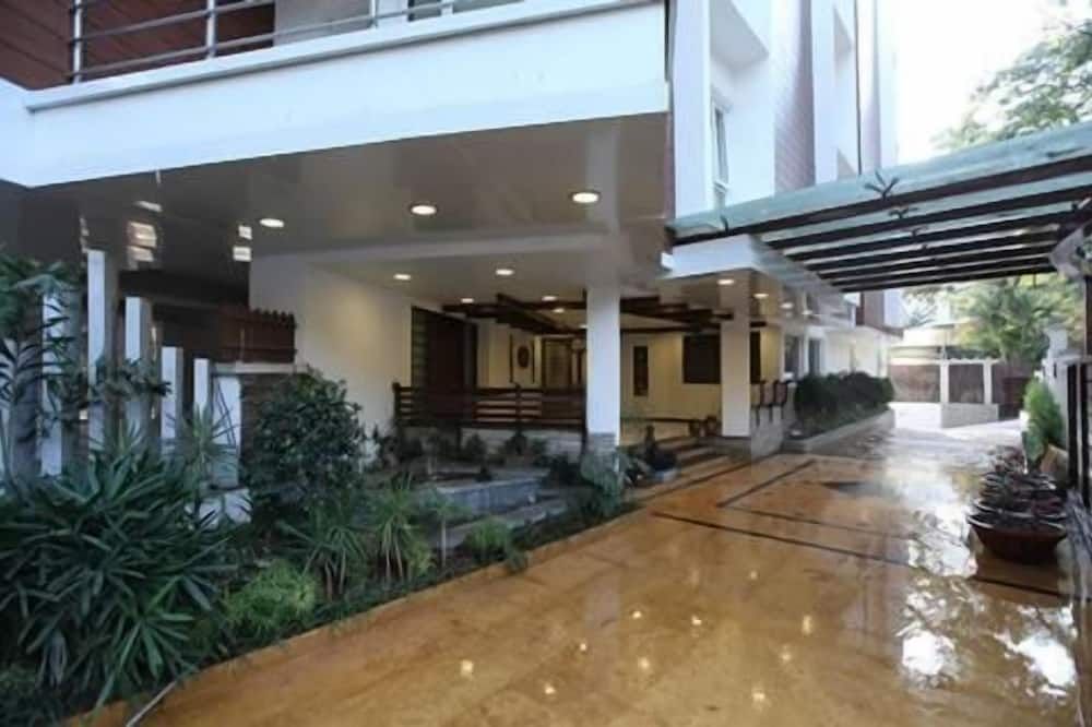 אחר