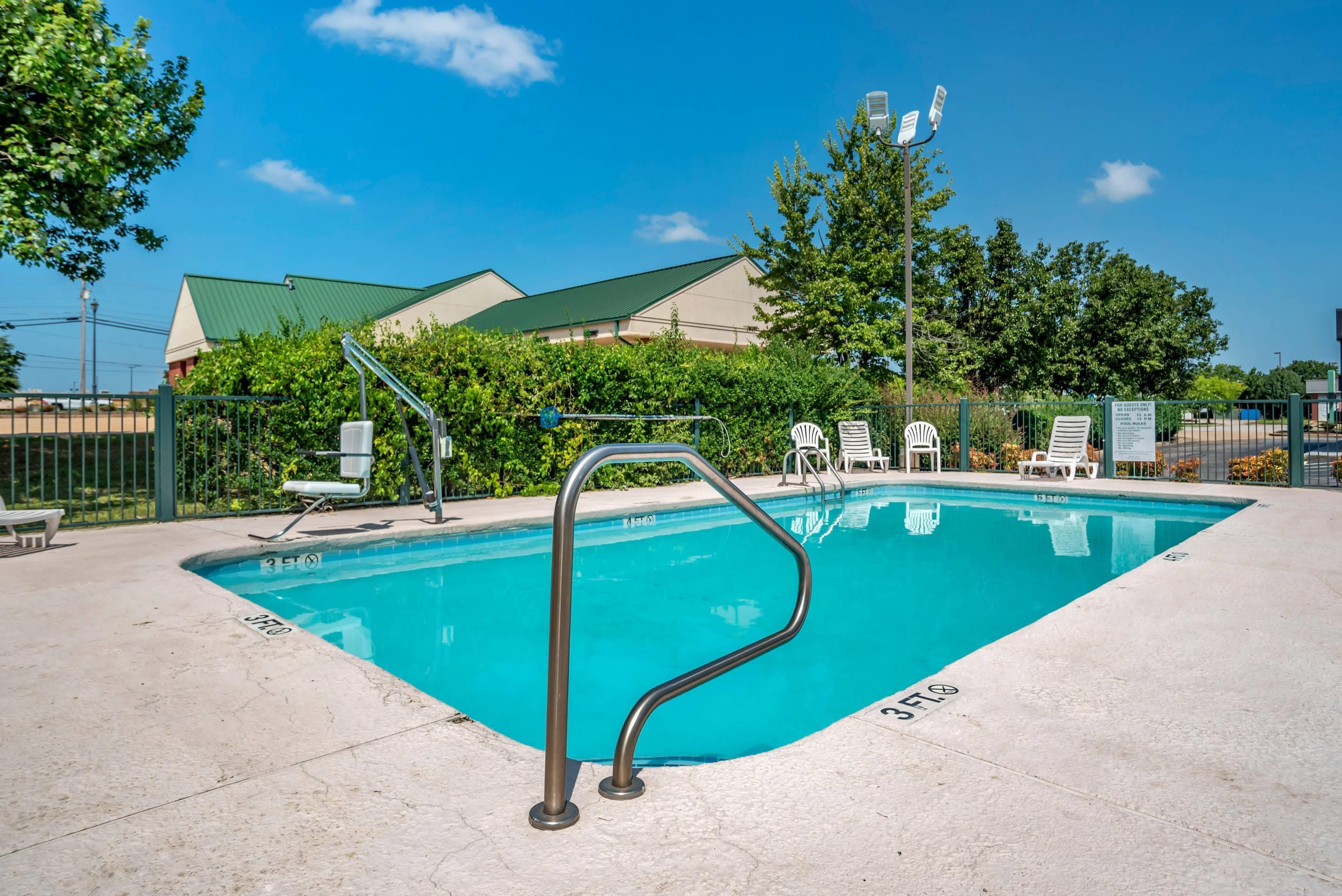 בריכה תמונה