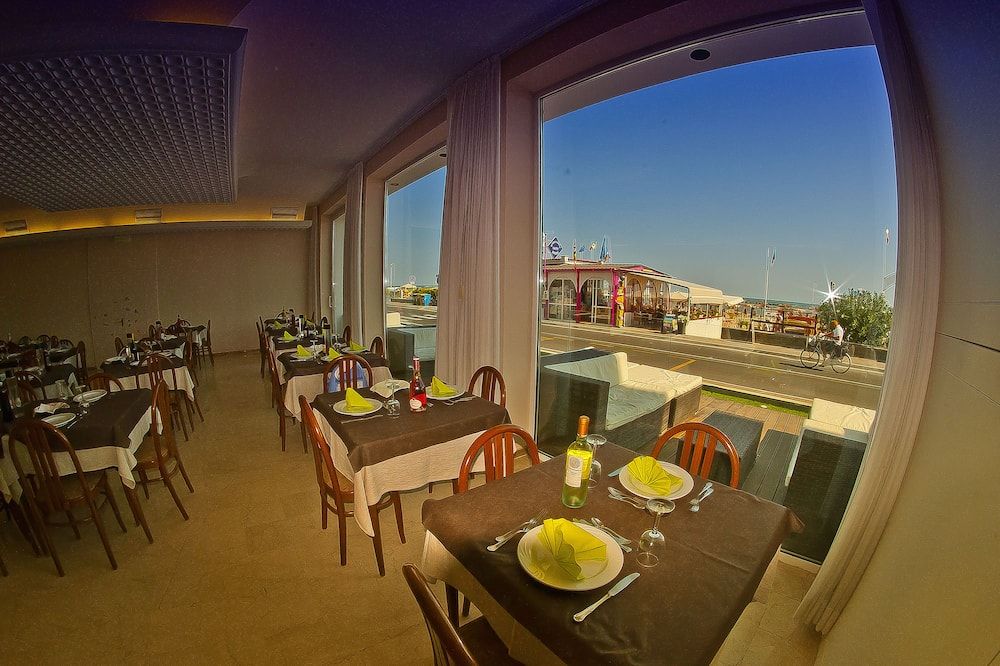 מסעדה תמונה