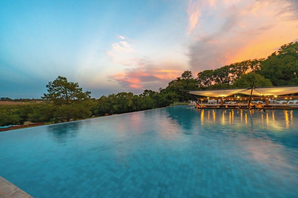 בריכה תמונה