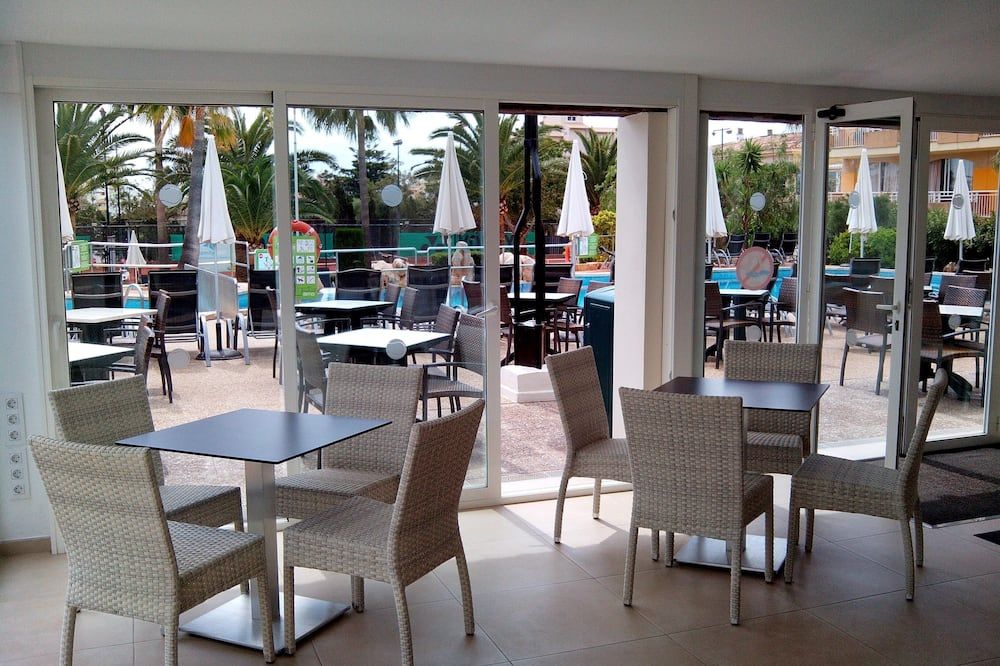 מסעדה תמונה